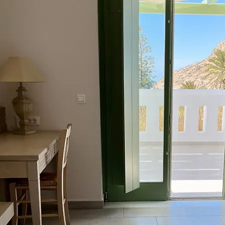 Alona Luxury Villas شقة *