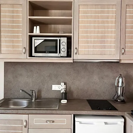 Alona Luxury Villas شقة