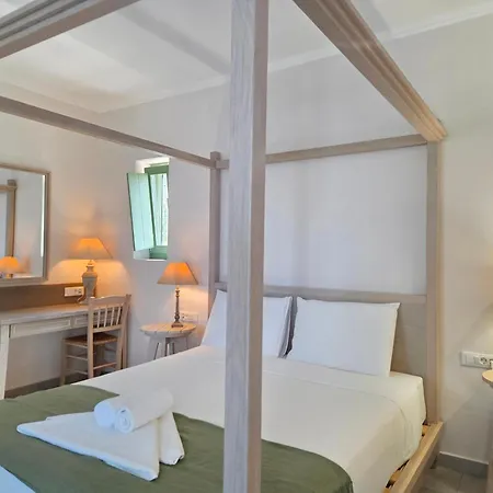 Alona Luxury