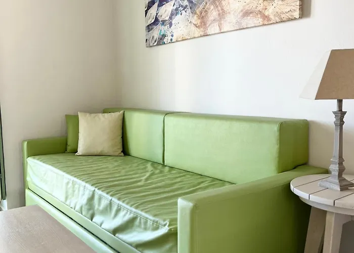 Alona Luxury Arkásza